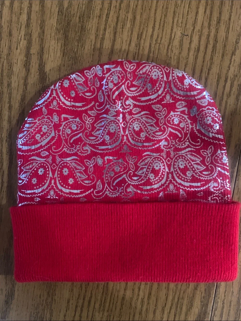 Metallic Paisley Knit Cuff Beanie - Red